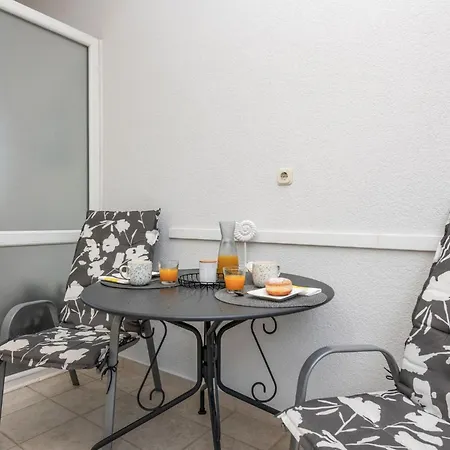 Nice Apartment In Baska Voda With Wifi Башка-Вода