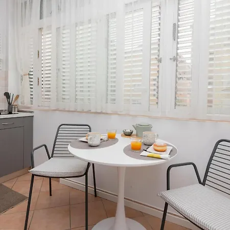 Nice Apartment In Baska Voda With Wifi Апартаменты